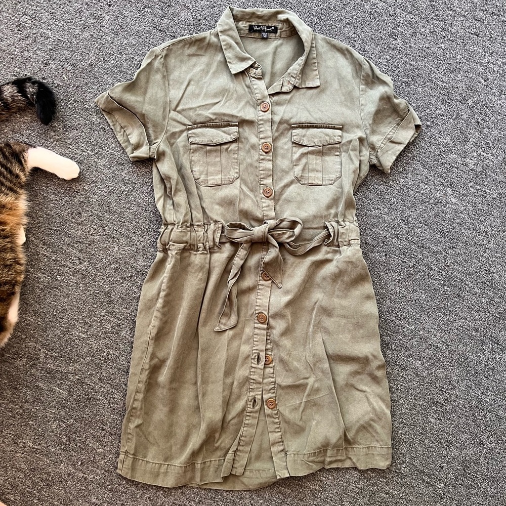 Womens XS Short Sleeve Casual Khaki Dress